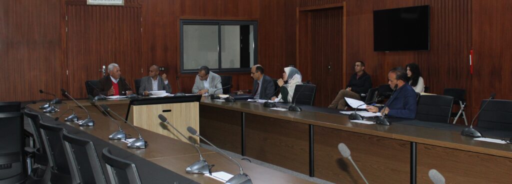 انعقاد لجنة التنمية القروية و الحضرية و انعاش الاستثمارات و الماء و الطاقة و البيئة ​يوم الاربعاء 18 مارس 2026 للإعداد للدورة الاستثناية لمجلس عمالة مراكش بتاريخ 01 أبريل 2026